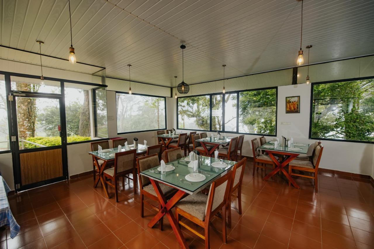 Misty Courtyard Resort Chinnakanal Buitenkant foto